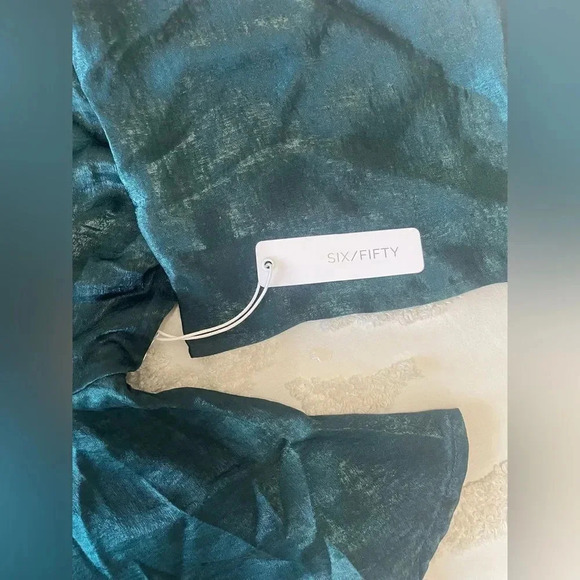 Six/Fifty Evergreen Blouse - Picture 5 of 5